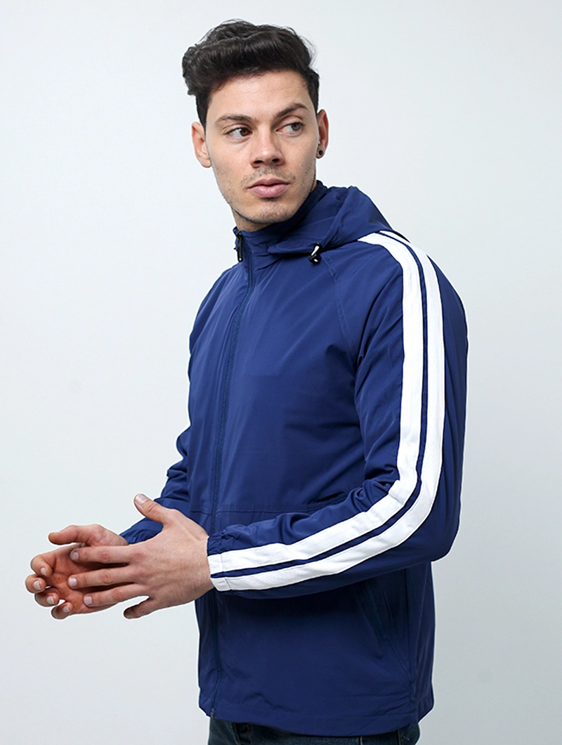 Blouson à capuche zippé
